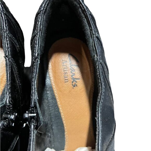 Clarks Artisan bootie black leather side zipper size 9 - Picture 9 of 11